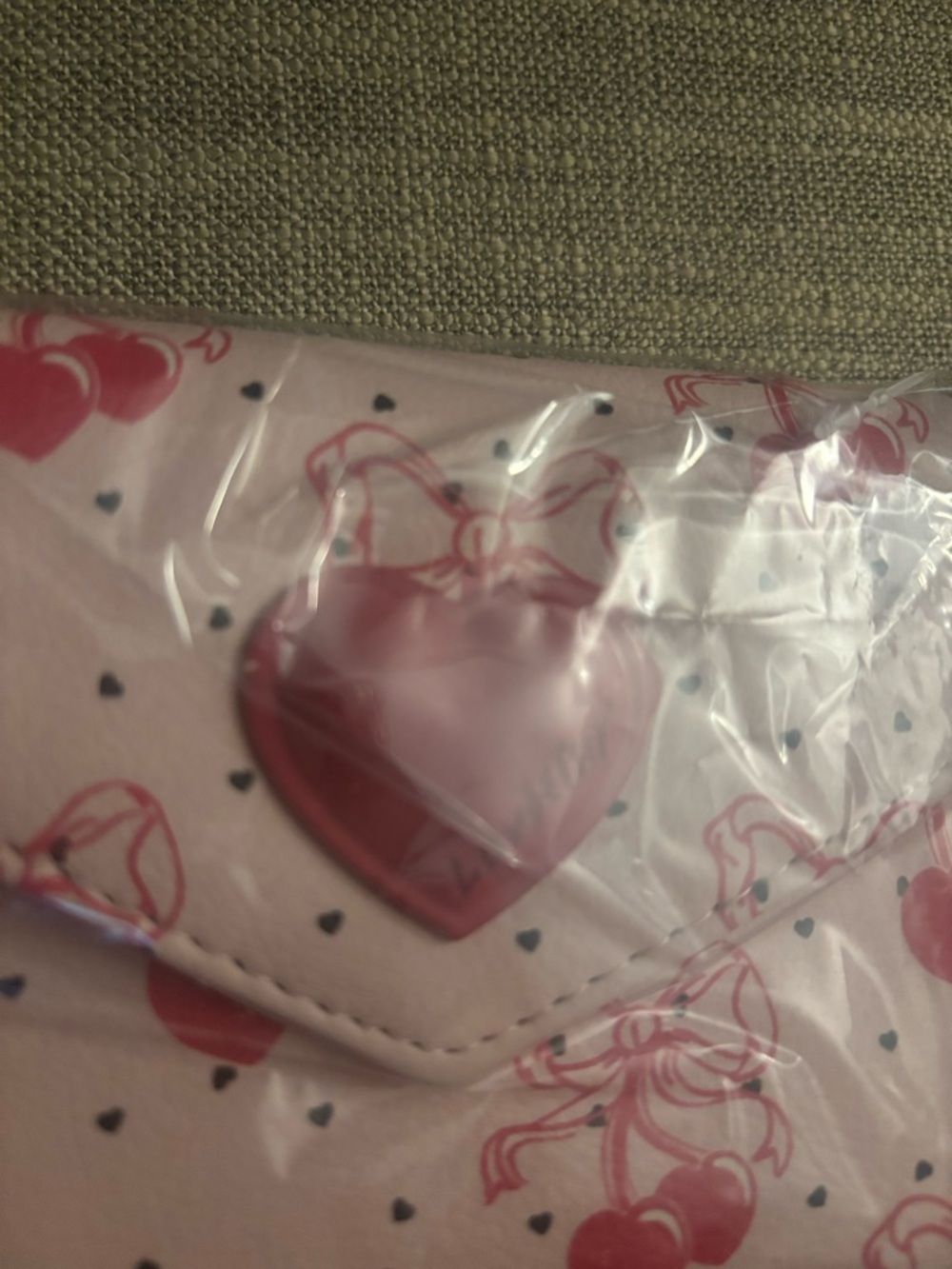 Betsey Johnson Cute Pink Cherry Heart Wallet New - Picture 3 of 4